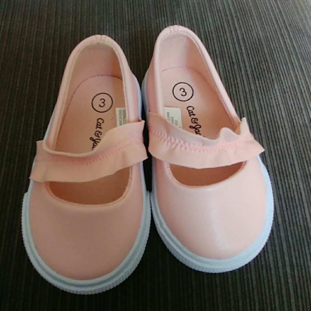 Cat & Jack size 3 pink shoes